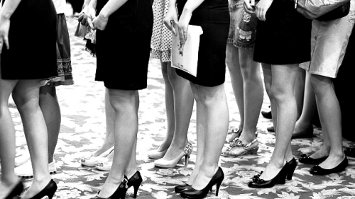 超八成女性認(rèn)為職場(chǎng)存性別歧視，女碩士感受最強(qiáng)烈｜美通社頭條