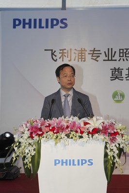 成都市市長助理，高新區(qū)管委會(huì)主任韓春林致辭