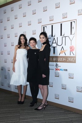 ELLE聯(lián)名信用卡2013代言人國(guó)際超模秦舒培、奚夢(mèng)瑤及ELLE編輯總監(jiān)曉雪