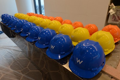 廣州W酒店舉辦獨(dú)家預(yù)覽活動(dòng)“尚映會(huì)”，其中包含在工地舉辦的創(chuàng)意酒店揭秘之旅。