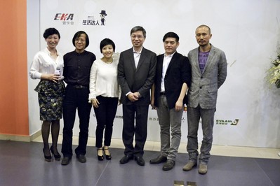 知名專家在“壹卡會(huì)2012深圳年度生活達(dá)人”頒獎(jiǎng)禮現(xiàn)場(chǎng)，從不同的角度詮釋發(fā)現(xiàn)生活之美。