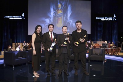 尊尼獲加品牌總監(jiān)符秀婷女士、七匹狼創(chuàng)始人周少雄、賈樟柯導(dǎo)演、建筑設(shè)計師馬巖松合影