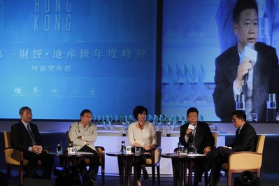 嘉凱城集團(tuán)董事、副總裁李懷彬先生在第一財(cái)經(jīng)地產(chǎn)匯年度峰會(huì)上表示，新型城鎮(zhèn)化的核心就是集聚