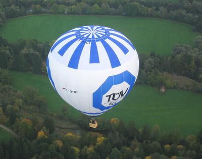 為了更好地滿(mǎn)足公司市場(chǎng)戰(zhàn)略及業(yè)務(wù)發(fā)展需要，TUV南德意志集團(tuán)在中國(guó)大陸主要的法律實(shí)體 -- 江蘇添福產(chǎn)品服務(wù)有限公司已更名為“南德認(rèn)證檢測(cè)（中國(guó)）有限公司”。